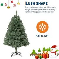 StarTech.com Künstlicher Weihnachtsbaum - 137 cm - Realistisch, dichtes Nadelwerk - Metallständer - Ohne Beleuchtung - Für Zuhause & Büro