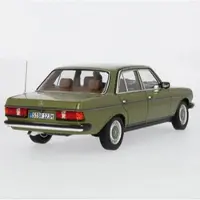 Mercedes-Benz 200 W123 (1980-1985) agavengrün Modellauto 1:18 B66040721 - 1:18