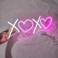 Kopper-24 NEON LED Licht, dekorative Wand-Leuchte, XOXO Herzen, weiß pink, ca. 40 x 15 cm