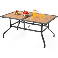 Vevor Terrassentisch Gartentisch Balkontisch (1505 x 960 x 725 mm) aus Kohlenstoffstahl + DPC-Platte, Esstisch für Hof Terrasse Garten Veranda, wasserfest, mit 35 mm Schirmloch, 68,04 kg Tragkraft