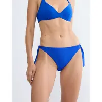 Triumph Bikini-Hose "Summer Twist Tai 01", Damen, Gr. 44, N-Gr, blau (racing blau), Microfaser, Obermaterial: 77% Polyamid, 23% Elasthan, Badehosen Bikini-Hose, Eleganz und Komfort