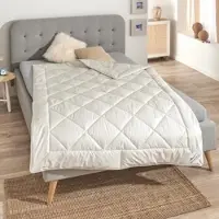 TRAUMSCHLAF Kamel-Zirbe Ganzjahresdecke medium, Füllung: 100% Kamelhaar mit Zirbenholzspänen 155x200 cm
