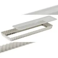 Gobel - Tortenform, rechteckig, geriffelt, perforiert - Weißblech - Hebeboden - 350x110 mm √ò außen / 340x100mm √ò innen - H 25mm - 125412