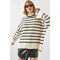 Bianco Gestreifter Rippstrick-Stehkragenpullover