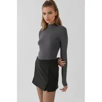 Hiccups for Kids Hochtaillierte Mini-Shorts mit doppelten Schlitzen