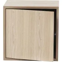 Muuto - Stacked System Regalmodul mit Tür, medium / Eiche