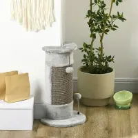 SUGIFT Eck-Kratzbaum Katze mit Spielzeug, Kratzbaum Ecke mit 2 Bällen, Plüsch Sisal Spanplatte, Grau | 34 x 25,5 x 58 cm | 2,4 kg | platzsparend
