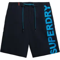 Superdry für Herren. M3010238A Klassischer marineblauer Badeanzug (M), Strandbekleidung, Recyceltes Polyester, Nachhaltig
