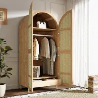 STILVORA Kleiderschrank mit gebogenen Türen & Rattanfront, Schlafzimmerschrank mit Kleiderstange & Schubladen, Garderobenschrank mit großem Stauraum für Schlafzimmer/Eingang, modern