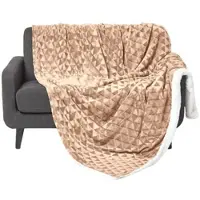 Homescapes KUSCHELDECKE Sherpa 160/200 cm, Samtdecke mit Dreieckmuster