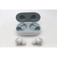 Samsung Galaxy Buds, Bluetooth Headset weiß mit kompakter, wiederaufladbarer, kabelloser Ladebox