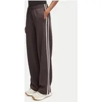 GUESS Jogginghose V6YB08 K4286 Dunkelbraun Regular Fit