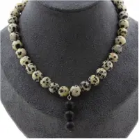Bijoux Steine und Mineralien. Halskette mit Dalmatinischer Jaspisperlen 8 mm + 3 Lava Perlen 8 mm. Kette für Frauen, Männer. Personalisierte Größe.