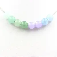 Bijoux Steine und Mineralien. Halskette mit Perlen aus Lavendel-Calcit + Aquamarin + Aventurin + Kette aus Edelstahl.