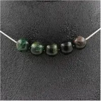 Bijoux Steine und Mineralien. Halskette mit 5 Zambischen Smaragdperlen Qualität 3A 8 mm. Stahlkette Halskette für Frauen, Männer. Personalisierte Größe.