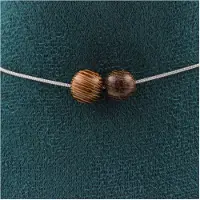 Bijoux Steine und Mineralien. Halskette mit 2 Holzperlen 8 mm. Kette aus rostfreiem Stahl Halskette für Frauen, Männer. Anpassbare Größe.