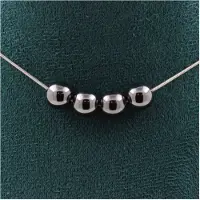 Bijoux Steine und Mineralien. Halskette mit 4 Hämatitperlen 8 mm. Kette aus Edelstahl Halskette für Frauen und Männer. Anpassbare Größe.