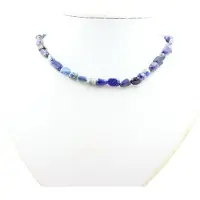 Bijoux Edelsteine und Mineralien. Lapis Lazuli Perlenkette aus Pakistan mit Edelstahlkette.