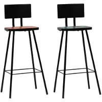Helloshop26 Set von zwei modernen Barhockern, Sitz aus massivem recyceltem Holz, mehrfarbig 1202182