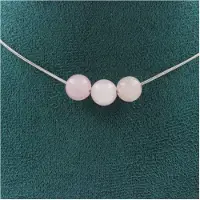Bijoux Halskette - EIN BIJOU - 3 Rosenquarzperlen - Edelstahl - Anpassbare Größe - Unisex