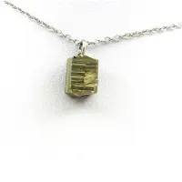 Bijoux Steine und Mineralien. Rohpyrit-Halskette. 29,56 ct. Ambas Aguas, La Rioja, Spanien.