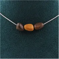 Bijoux Steine und Mineralien. Halskette mit 3 Boulder-Opalperlen aus Australien. Edelstahlkette Halskette für Frauen, Männer. Personalisierte Größe.