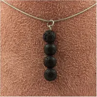 Bijoux Edelsteine und Mineralien. Halskette mit 4 Lava-Perlen 8 mm. Kette aus rostfreiem Stahl. Halskette für Frauen, Männer. Personalisierbare Größe.