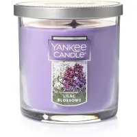 Yankee candle Duftkerze mit Fliederbl ten, klassisch, 200 ml, kleiner Becher, Einzeldocht, ber 35 Stunden Brenndauer