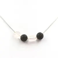 Bijoux Steine und Mineralien. Halskette mit 4 Lava-Perlen 8 mm + Rosenquarz aus Brasilien, Kette aus rostfreiem Stahl.