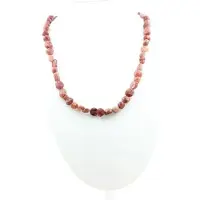 Bijoux Steine und Mineralien. Halskette mit Rubinketten aus Brasilien, Edelstahlkette.