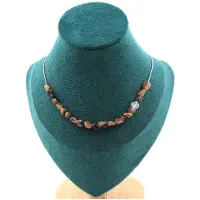 Bijoux Edelsteine und Mineralien. Halskette mit 20 Andalousit-Perlen aus den USA. Kette aus Edelstahl. Halskette für Frauen, Männer. Anpassbare Größe.