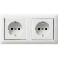 Gira 479303 SCHUKO 2f verdr.+ Rahmen St