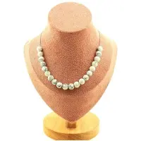 Bijoux Edelsteine und Mineralien. Halskette mit 20 Howlite-Perlen 8 mm. Kette aus rostfreiem Stahl Halskette für Frauen, Männer. Anpassbare Größe.