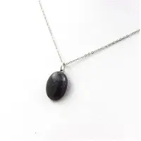 Bijoux Edelsteine und Mineralien. Saphir Collier. 15.66 ct. Afrika.