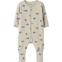Name it Schlafanzug "NBMNIGHTSUIT ZIP FF AIRPLANE NOOS" aus Baumwolle, bequeme Passform, mit Reißverschluss und Kinnschutz