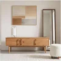 Idimex Lowboard TECCA 145 cm mit 3 Türen, Eiche Finish – Massivholz Kiefer, Wohnzimmermöbel mit Stauraum, moderne Kommode im skandinavischen Design, Flurmöbel für Bücher & Deko