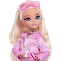 Barbie Dream Besties Wochenendausflug „Malibu“ Modepuppe mit 7 Zubehörteilen zum Thema Reisen, Modepuppe, Weiblich, 4 Jahr(e), Mädchen, 298 mm, Mehrfarbig