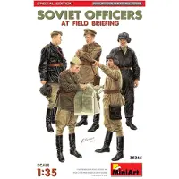 Mini art Soviet Officers At Field Briefing. Special Edition