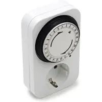 Perel 24 h Zeitschaltuhr umrandet