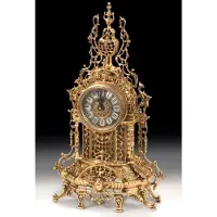 Casa Padrino Luxus Barock Tischuhr Gold 29 x H. 48 cm - Handgefertigte Bronze Uhr im Barockstil - Barock Schreibtischuhr - Barock Schreibtisch Deko - Barock Deko Accessoires - Barockstil Uhren