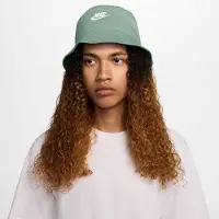 Nike Fischerhut "U NK APEX BUCKET SQ FUT WSH L" mit gesticktem Futura-Logo, im Washed-Look, aus Baumwolle