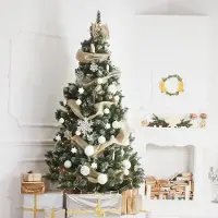 Dmora Weihnachtsbaum 180 cm Edimburgo, Künstliche Kiefer, Realistischer Baum, Tannenbaum, 79x79 h180 cm, Grün