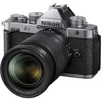 Nikon Z f Silber + NIKKOR Z 24-70mm f/4.0 S