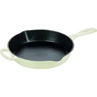 Le Creuset Bratpfanne Le Creuset Round High Skillet Meringue 26 cm