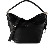 GUESS Jeans Danya Hobo schwarz geflochtener Henkel gold