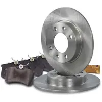 BESTPRICE Bremsscheiben+Bremsbeläge hinten System-Lucas VOLL [Hersteller-Nr. 10601704] für Citroën, Peugeot