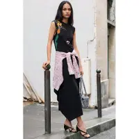 Desigual Kleid für den Alltag Leyter 26SWVK50 Schwarz Regular Fit