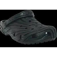 Crocs - Classic Erosion Clog - Sandalen Gr M12 schwarz