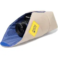 Long Weekend Padded Camera Wrap 19x19 Zoll