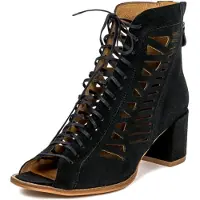 MACIEJKA Schwarze Stiefeletten-Sandalen aus Samtleder mit durchbrochenem Muster, Doppelverschluss und Pfostenabsatz